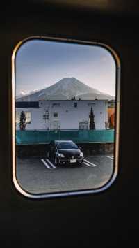 總要坐一趟開往富士山的列車吧
