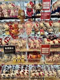 救命！這波Hello Kitty 50週年限定周邊太燒了🔥
