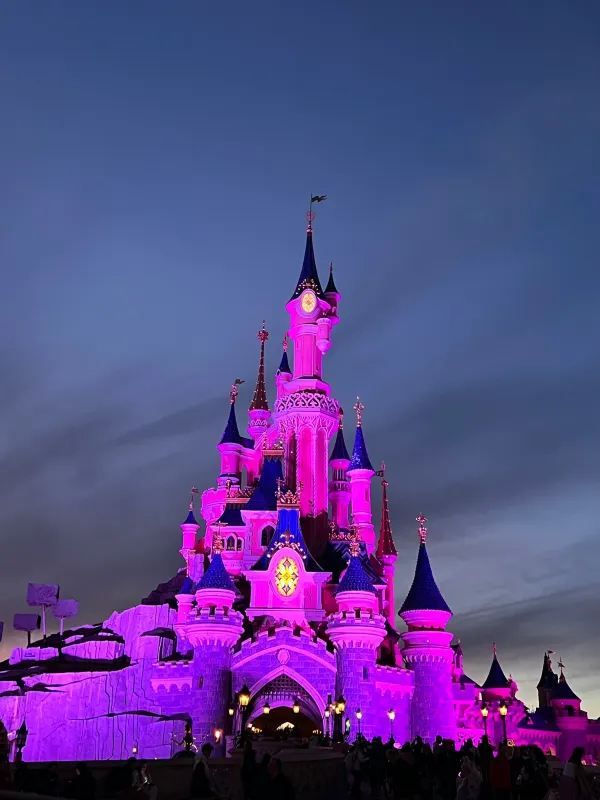 Discover the Magic of Disneyland Paris with Unique Experiences