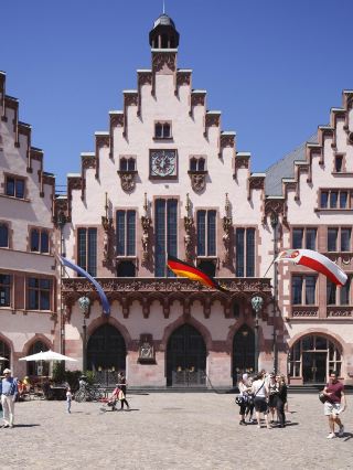 Why You Could Get Fined €20 Just for Walking in Frankfurt?