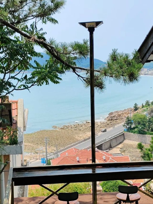 青島天鵝堡酒店，住進山海間的童話城堡