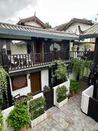 住進麗江古城嘅一個納西小院兒