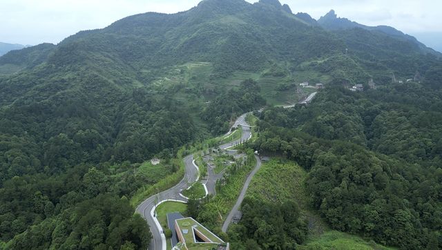 金佛山·東麓盛夏避暑攻略 | 林森夏長，樂享深秋裡·東麓民宿