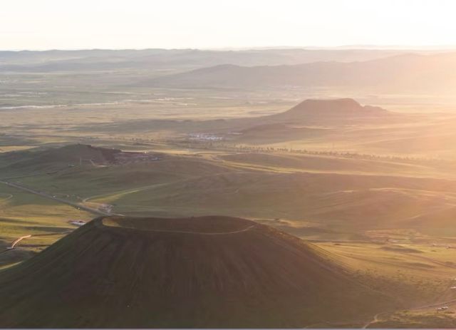北京出發｜錫林郭勒草原：20℃避暑秘境，火山星空草原攻略