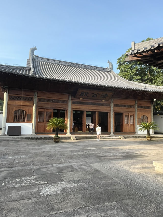 🌄【杭州秘境】拍雷峰塔絕美視角+濟公故事中的運木古井