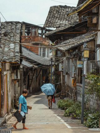 Reverse Holiday Travel: Hidden Deep in Zigong, Gongjing Old Street, Long-lasting Local Life Super Healing