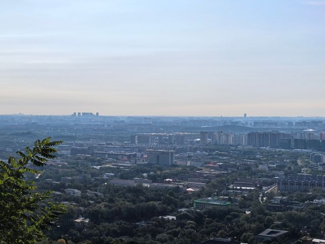 登山，在八大處公園賞紅葉