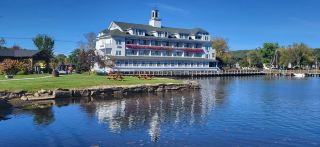 A Small Town by Lake Winnipesaukee – Meredith Town