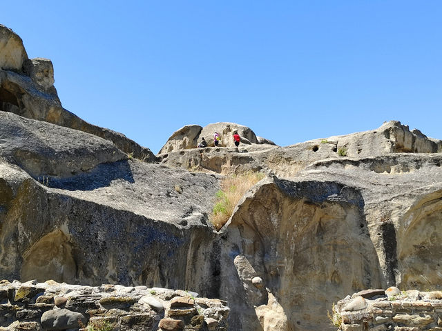 시간을 품은 석조 도시—우프리스치케의 숨겨진 역사 탐방 시간을 품은 석조 도시—우프리스치케의 숨겨진 역사 탐방
