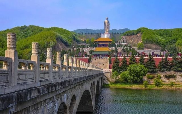 探秘平頂山：一座讓你心跳加速的「天然氧吧」！