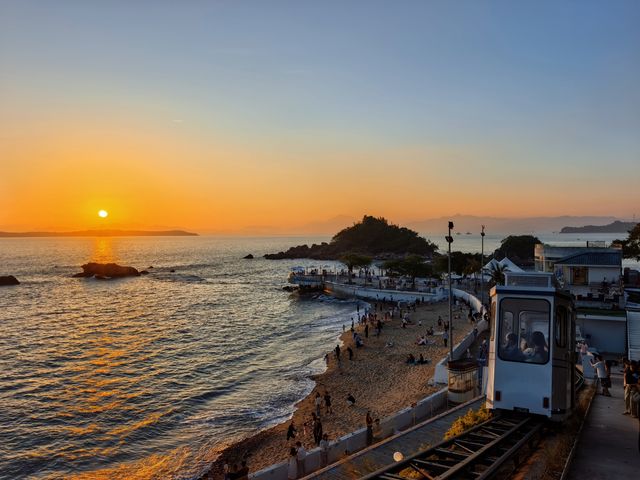 深圳 - 釜山同款海邊膠囊小火車