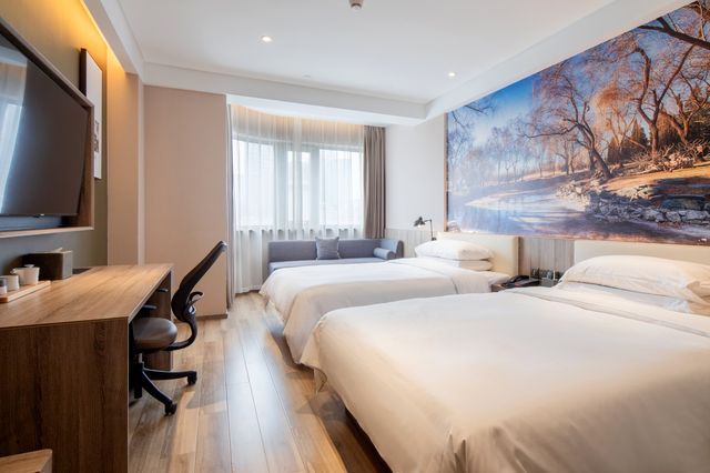 來北京絕對要住的寶藏酒店距離各大景點步行可達，重點是小哥哥們帥服務還好，愛了愛了～  這次北京4日