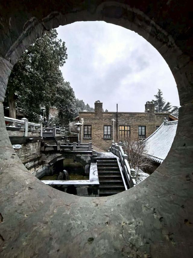 冬日限定版龍門石窟|白雪皚皚下的千年佛國仙境 冬日限定版龍門石窟|白雪皚皚下的千年佛國仙境