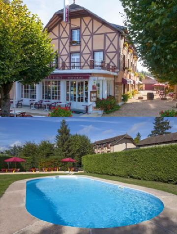 [Forest Cabin Hotel | Stay in a fairy-tale cabin where even the air smells like pine!