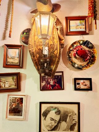 Celebrating the Lantern Festival in Mannheim's Andalucia with full enthusiasm