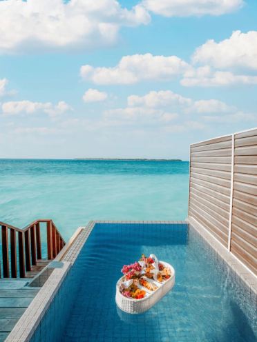 Choose the right Maldives resort for your 2027 Spring Festival family trip and save on airfare