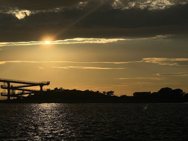 木更津港の夕日は壮大