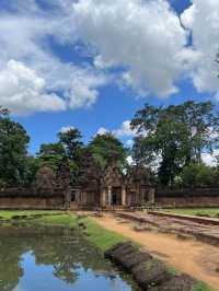 ปราสาทหินสีชมพู วิจิตรงดงาม เก่าแก่กว่าพันปี