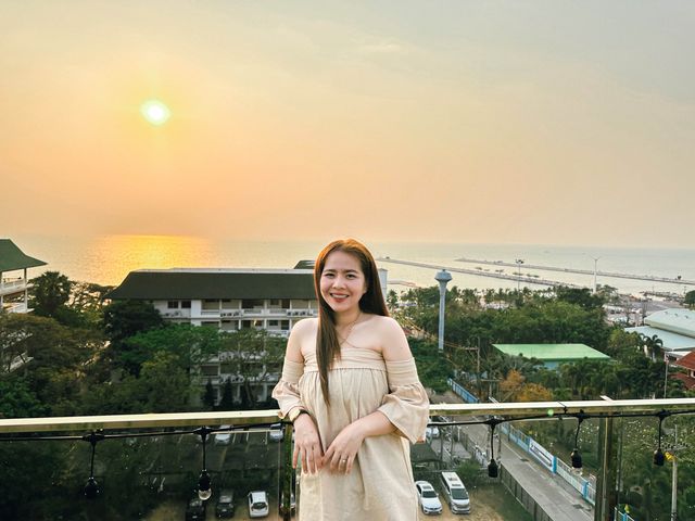  Sky Vibe Rooftop Bar @ X2 Vibe Pattaya Seaphere.