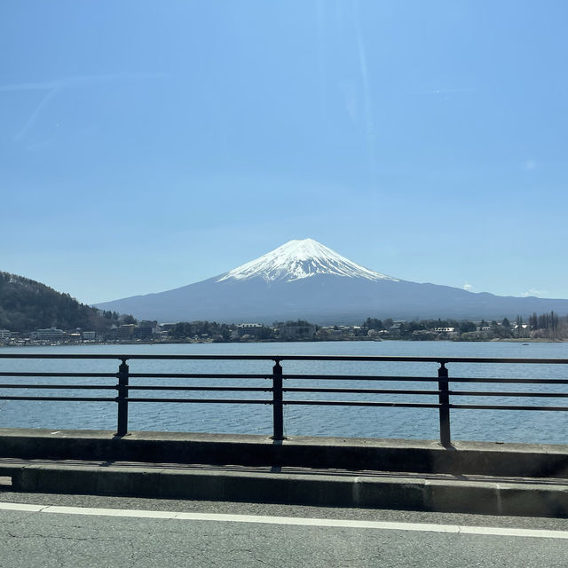 Heavenly beautiful lake with Mt Fuji view 