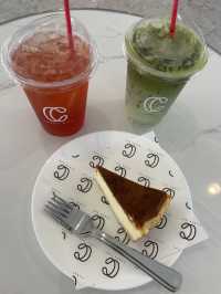 CURVE CAF'