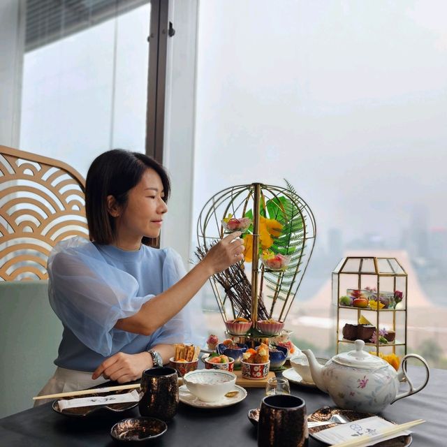望住維港靚景享受精緻日式tea set🌸