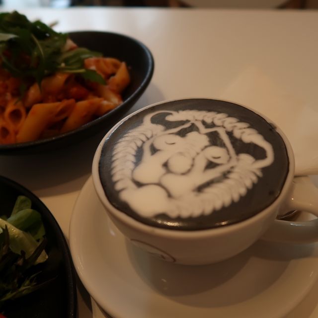 拉花咖啡的餐廳