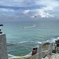 【酒店口碑】懸崖無邊泳池+樓頂無邊泳池+海邊水上項目+晚上海邊音樂燒烤吧