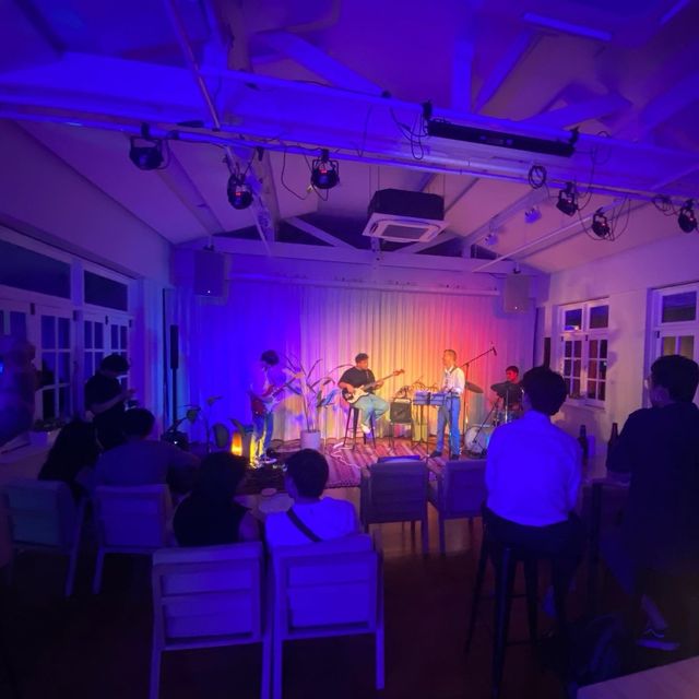 Yellow lane cafe’