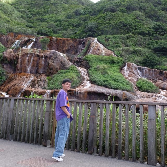 น้ำตกทองคำ (Golden Waterfall) ไต้หวัน