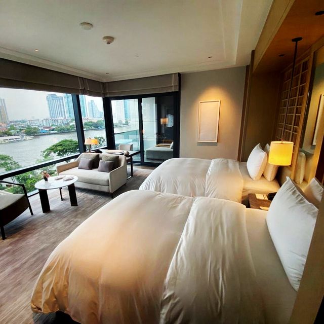 Luxury Hotel amid Bangkok's Chao Phraya