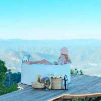 ลากแฟนไปตื่นมาดูหมอกนอน​Glamping​ สุดลักซ์ชูวที่เชียงใหม่