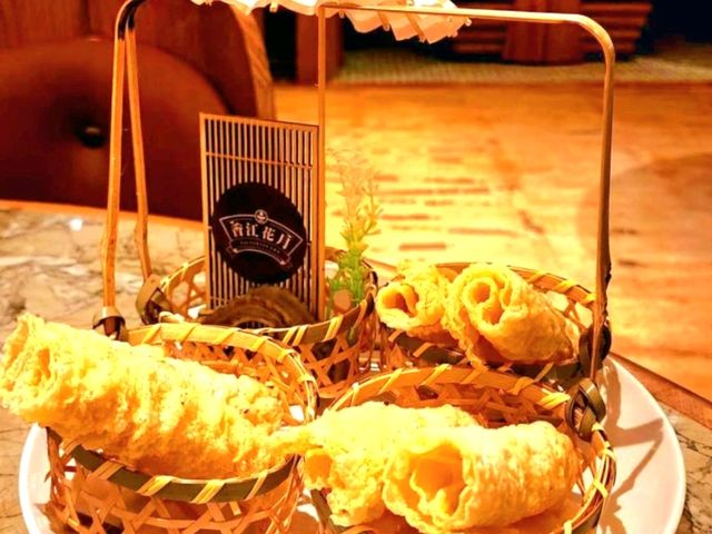 懷舊•奢華火鍋店 ~ 香江花月