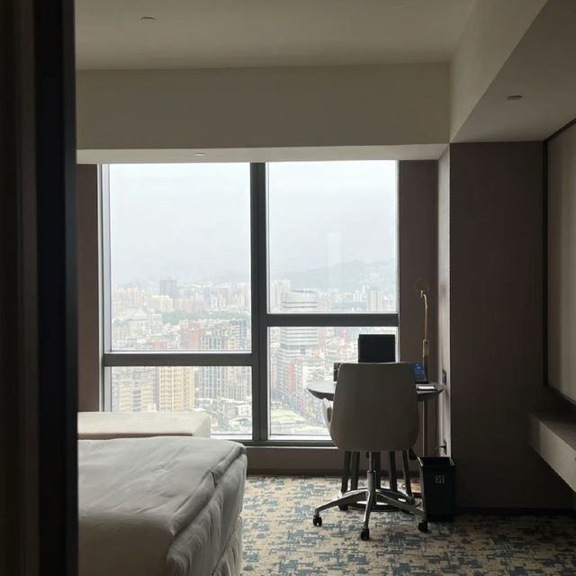 台北住宿推薦 - 新板希爾頓酒店