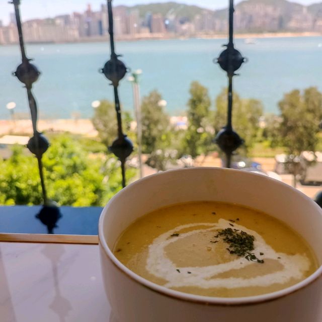分享尖東無敵海景寶藏餐廳 午餐超值