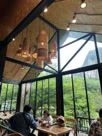 Into the forest คาเฟ่ในหุบเขา บรรยากาศดี 