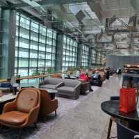 SliverKris lounge, airport oasis