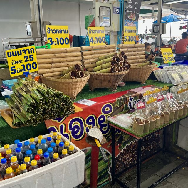 สะพานปลาอ่างศิลา ตลาดอาหารทะเลและของฝาก จ.ชลบุรี