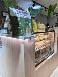 ［桃園/青埔］青埔越啡 越南美食植物咖啡館🇻🇳｜青埔A19平價美食 超推酸辣湯底的河粉 好好吃！ 