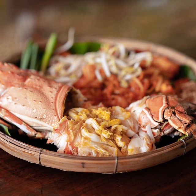 ผัดไทยกุ้งมังกร ร้านอาหารท้ายราง พังงา