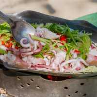 ร้านลับๆ ริมทะเล ที่คนภูเก็ตรู้จักกันดี 