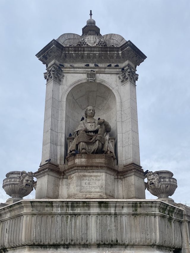 Fontaine Saint-Sulpice Paris