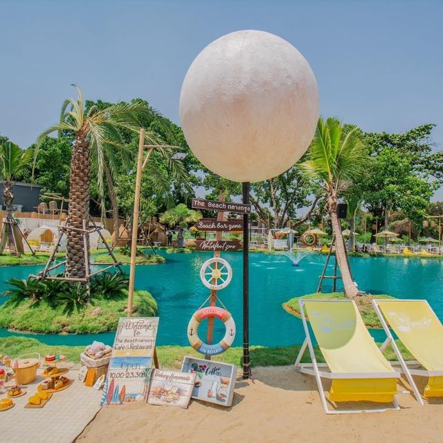 “ The Beach กลางกรุง