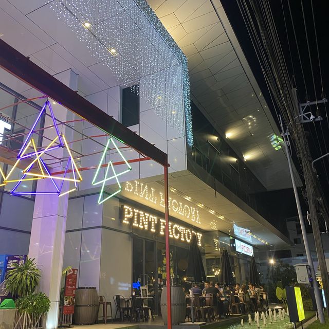 เดินคลายร้อนที่ห้างในเมืองภูเก็ต Limelight Avenue