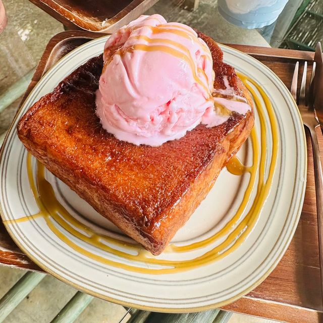 Fhoong Cafe 🦊  @ Chanthaburi