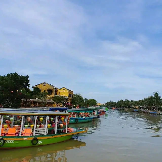 Hoi An: Peaceful in the Day, Vibrant at Night