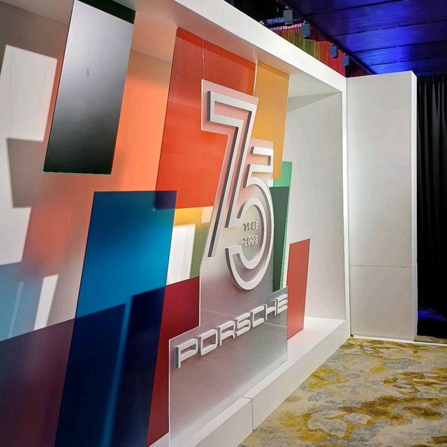 75 週年 Porche跑車,結合美與力的設計! 75 週年 Porche跑車,結合美與力的設計!