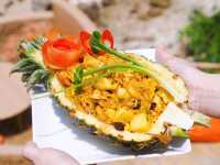 คาเฟ่ฟีลบาหลี โทนสีส้ม ใกล้หาดป่าตอง