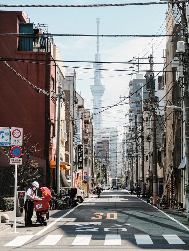 Tokyo Skytree ในมุมมองที่แตกต่างระหว่างการเดินเท้า
