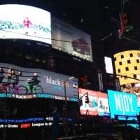 EMPiRE STATE BILL  BROADWAY  NEW YORKTIME'S SQUARE